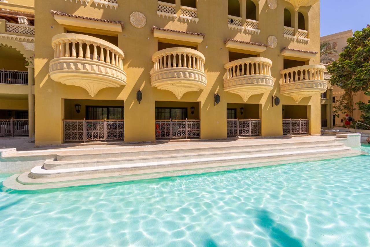 Grand Waterworld Makadi Family Star - Couples And Families Only Hotel Hurghada Eksteriør billede The swimming pool at the hotel
